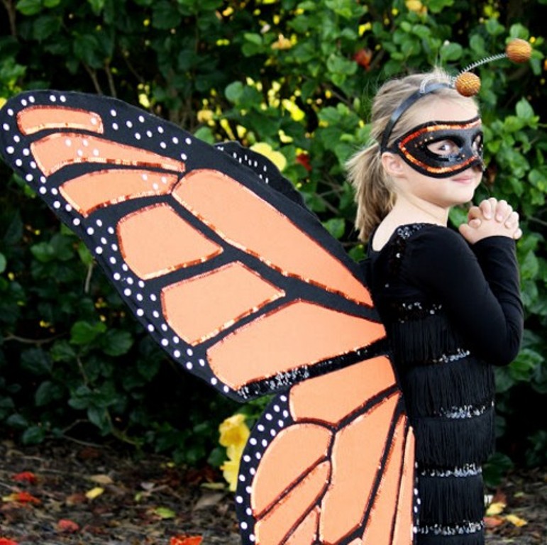 pillangó jelmez, Meska