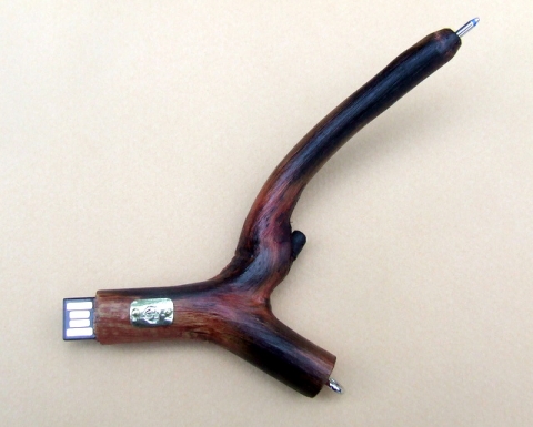 Fehercsaba - Fa pendrive, Meska