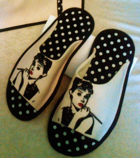 Audry Hepburn vászon papus a meskán