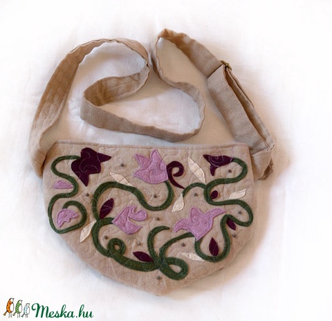 Százéves szerelem - orgonaszín tulipános övtáska, Táska, Válltáska, oldaltáska, Gyönyörű, egyedi tervezésű és készítésű övtáska, erős, saját rusztikus festésű, szá..., Meska