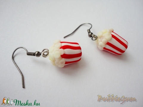 Popcorn fülbevaló, Ékszer, óra, Fülbevaló, Egy kis ropogtatni való a nyári mozizásokhoz, nagy filmmaratonokhoz:)

Kb 1,5 cm magas, és  1,3 cm á..., Meska