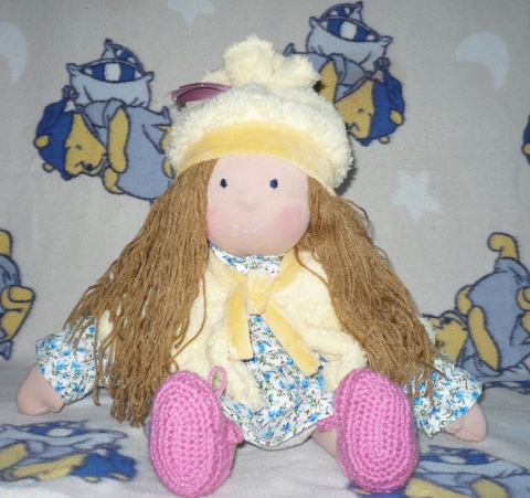 Lindi baba AKCIÓ!, Baba-mama-gyerek, Játék, Baba, babaház, Plüssállat, rongyjáték, Lindi baba 44 cm magas. Öltöztethetős, ruhája perelinje, sapija és horgolt kiscipője van. Arca hímez..., Meska