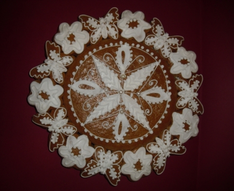 Mandala-Pillangós, Dekoráció, Esküvő, Ünnepi dekoráció, Mézeskalácsból készült mandala, tulipánokkal körülrakva. Különleges ajándék névnapra, születés napra..., Meska