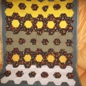 Nagymama virágoskertje  sárgában, Baba-mama-gyerek, Dekoráció, Gyerekszoba, Kép, Patchwork, foltvarrás, Varrás, Sárgás-barnás árnyalatokban ,újrafelhasznált anyagokból ,kézi varrással és kézi tűzéssel készítettem..., Meska