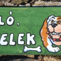 Helló, figyelek!, Állatfelszerelések, Otthon, lakberendezés, Utcatábla, névtábla, Famegmunkálás, Festett tárgyak, Fatáblára akril festékkel készült festmény. Az időjárás viszontagságaitól lakkréteg védi.

Minden tá..., Meska