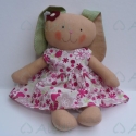Nyuszilány, Dekoráció, Játék, Baba-mama-gyerek, Baba, babaház, 28 cm magas (plusz a füle :), saját tervezésű vidám nyuszikislány. Pamutvászon anyag a teste, virágo..., Meska