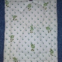 Kertészkedő Zsuzsi, Dekoráció, Kép, Patchwork, foltvarrás, Újrahasznosított alapanyagból készült termékek, Zsuzsi ezúttal a nyár végi kert halványodó színeibe öltözött, almás köténnyel.
Puha textilkép szín é..., Meska