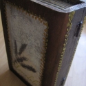 Levendulás doboz - könyvnek álcázva, Otthon, lakberendezés, Mindenmás, Dekoráció, Tárolóeszköz, Decoupage, szalvétatechnika, Festett tárgyak, 10x15x6 cm fa dobozt, festettem  , arany kontúrral díszítettem.
Használhatod ékszertartónak, apró tá..., Meska
