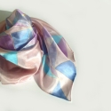 Geometrikus selyemkendő, Ruha, divat, cipő, Kendő, sál, sapka, kesztyű, Kendő, Selyemfestés, Izgalmas minta és kellemes színek. A \"modern\" geometrikus formákat kedvelőknek készítettem ezt a h..., Meska