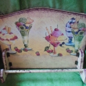 Konyhai papírtörlő tartó.fagyis, Konyhafelszerelés, Decoupage, szalvétatechnika, Konyhai papírtörlő tartó.festett ,szalvétával díszített.
24x32cm
postázás postai díjszabás szerint.
..., Meska