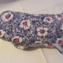\"Harapós\" edényfogó kesztyű, Dekoráció, Konyhafelszerelés, Otthon, lakberendezés, Edényfogó, Patchwork, foltvarrás, Varrás, \"Harapós\" edényfogó kesztyű

Konyhánk nélkülözhetetlen kelléke a \"harapós\" edényfogó kesztyű. Be..., Meska