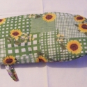 \"Harapós\" edényfogó kesztyű, Dekoráció, Konyhafelszerelés, Otthon, lakberendezés, Edényfogó, Patchwork, foltvarrás, Varrás, \"Harapós\" edényfogó kesztyű

Konyhánk nélkülözhetetlen kelléke a \"harapós\" edényfogó kesztyű. Be..., Meska