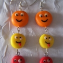 Smiley fülbevalók, Ékszer, óra, Fülbevaló, Süthető gyurmából készült smiley fejes, lógós fülbevalók.
Személyes átvétel Rákoskeresztúr városközp..., Meska