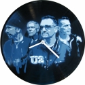 Bakelit Óra U2 FF - MarNemSoul Collection, Dekoráció, Otthon, lakberendezés, Férfiaknak, Falióra, Festészet, Újrahasznosított alapanyagból készült termékek, Régi, nem használatos bakelitlemezből készítettem. A festmény rajta street art stílusú, stencil-tech..., Meska