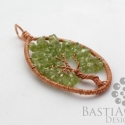 Peridot életfa medál + bőrlánc, Zöldellő fa medál

Magassága: kb. 5.5 cm
Sz...