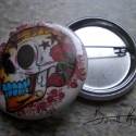 Ed Hardy stílusú kitűző!, Mindenmás, Ruha, divat, cipő, Dekoráció, Fiatal korunk kedves kiegészítői a kitűzők, jelvények napjainkban újból virágkorukat élik! Vidám kie..., Meska