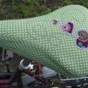 Rendelhető: kerékpár üléshuzat, Táska, Válltáska, oldaltáska, Patchwork, foltvarrás, Varrás, Rendelésre elkészítem a Te kerékpárodhoz illő színben és méretben is:o)

Legyen színesebb minden nap..., Meska