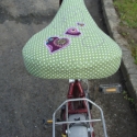 Rendelhető: kerékpár üléshuzat, Táska, Válltáska, oldaltáska, Patchwork, foltvarrás, Varrás, Rendelésre elkészítem a Te kerékpárodhoz illő színben és méretben is:o)

Legyen színesebb minden nap..., Meska