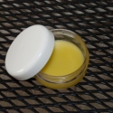 Mézes, jojoba olajos ajakápoló, Szépségápolás, Kozmetikum, Szappan, tisztálkodószer, Mindenmás, Bio méhviasz, bio jojoba olaj, finomítatlan shea és kókuszvaj gondoskodik ajkunkról, hogy  a lehető ..., Meska