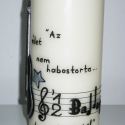 gitáros gyertya zenerajongóknak, Dekoráció, Otthon, lakberendezés, Gyertya, mécses, gyertyatartó, Gyertya-, mécseskészítés, Ballagásra készítettem a képen látható gyertyát, melyet viaszfólia, vastag cérna, gombostűk és némi ..., Meska