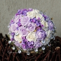 \\\" Silver Purple\\\" habrózsa menyasszonyi csokor szettben, Dekoráció, Esküvő, Mindenmás, Virágkötés, Mindenmás, Lila és fehér habrózsákból, lila selyem orgonából kötöttem ezt a menyasszonyi csokrot.
Ezüst kövekke..., Meska