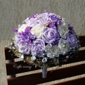 \\\" Silver Purple\\\" habrózsa menyasszonyi csokor szettben, Dekoráció, Esküvő, Mindenmás, Virágkötés, Mindenmás, Lila és fehér habrózsákból, lila selyem orgonából kötöttem ezt a menyasszonyi csokrot.
Ezüst kövekke..., Meska