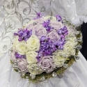 \\\" Silver Purple\\\" habrózsa menyasszonyi csokor szettben, Dekoráció, Esküvő, Mindenmás, Virágkötés, Mindenmás, Lila és fehér habrózsákból, lila selyem orgonából kötöttem ezt a menyasszonyi csokrot.
Ezüst kövekke..., Meska