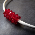 Swarovski henger - siam, 2 mm-es siam árnyalatú swarovski kristályokból...