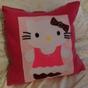 Hello Kitty díszpárna  - AKCIÓ!, A párna elülső oldala - Hello Kittyvel együtt - fi...