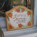 Magyaros  cakkos utcanévtábla az USÁ-ba, Dekoráció, Képzőművészet , Otthon, lakberendezés, Utcatábla, névtábla, Famegmunkálás, Festett tárgyak, Utcanév tábla.Egyedi kivitelben ,megrendelés alapján.Egyéni igény szerinti--minta színvilág betűtípu..., Meska