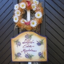 Lila tulipáncsokrok-Édának-névtábla-, Otthon, lakberendezés, Dekoráció, Ünnepi dekoráció, Utcatábla, névtábla, Famegmunkálás, Festett tárgyak, Névtábla nagy-,Egyedi igény szerinti díszítéssel--felirattal--Virágos indás motívumokkal is --elegán..., Meska