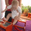Babának is kis.gyereknek is.....fa sámli, Bútor, Baba-mama-gyerek, Otthon, lakberendezés, Famegmunkálás, Festészet, Kutyás cicás névvel dátummal,akrillal festett,  sámli.
Gyönyörű fenyőfából--asztalos mestermunka.
Tö..., Meska