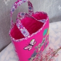 Lányka tatyó, pink virágos pillangóval, szív lufival, Baba-mama-gyerek, Táska, Baba-mama kellék, Szatyor, Varrás, Patchwork, foltvarrás, EGYEDI DARAB !!!!
Mint gyakorló nagymama készítettem ezt a könnyen használható kislány táskát.Jó tar..., Meska