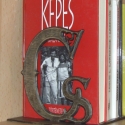 Könyvtámasz , monogram fából Zs betű, Dekoráció, Otthon, lakberendezés, Magyar motívumokkal, Famegmunkálás, Egyedi könyvtámasz antikolva, nyírfából.

A betűk igény szerint kérhetők, az abc összes betűjéből el..., Meska