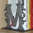 Könyvtámasz , monogram fából Zs betű, Dekoráció, Otthon, lakberendezés, Magyar motívumokkal, Famegmunkálás, Egyedi könyvtámasz antikolva, nyírfából.

A betűk igény szerint kérhetők, az abc összes betűjéből el..., Meska