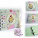 A MINI receptekért - muffinos notesz, szakácskönyv 4, Képeslap, album, füzet, Jegyzetfüzet, napló, naptár, Papírművészet, Saját tervezésű kézzel összeállított termék!

A konyha szép dísze is lehet egyben, ez a különleges k..., Meska