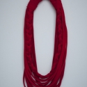 AKCIÓ - Textil nyaklánc -Piros-meggy színekben egy fonással - 2000,-, Minden 5000 Ft feletti vásárlás mellé ajándé...
