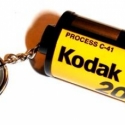 Kodak color plus fényképezőgép film kulcstartó, Férfiaknak, Mindenmás, Kulcstartó, Mindenmás, Újrahasznosított alapanyagból készült termékek, Kodak film dobozából készítettem el ezt a kulcstartót.


, Meska
