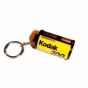 Kodak color plus fényképezőgép film kulcstartó, Férfiaknak, Mindenmás, Kulcstartó, Mindenmás, Újrahasznosított alapanyagból készült termékek, Kodak film dobozából készítettem el ezt a kulcstartót.


, Meska