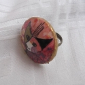 Macskás gyűrű, Ékszer, óra, Gyűrű, Decoupage, szalvétatechnika, Rosina Wachtmeister kedves macskafiguráját hordhatod kezeden e gyűrű alakjában, mely fa alapra készü..., Meska