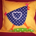 Sárga  tyúkos párna , Játék, Dekoráció, Baba-mama-gyerek, Gyerekszoba, Patchwork, foltvarrás, Varrás, Mi ez már megint?!? A legújabb Foltonfoltos tyúkocskás párna ! Vajon hová igyekszik ennyire? Csak ne..., Meska