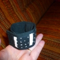 Könyvjelző?..Karkötő?..mindkettő!!!, Ékszer, óra, Karkötő, Patchwork, foltvarrás, Varrás, Papírravarrásos patchwork technikával, gépi varrással készült. Karkötőként és könyvjelzőként is hasz..., Meska