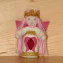 Tündér-királylány, Játék, Baba, babaház, Játékfigura, Készségfejlesztő játék, Baba-és bábkészítés, Varrás, A királylány arca rugalmas pamut anyagból készül, ruháját gyapjúfilcből varrom, sok-sok apró öltésse..., Meska