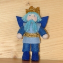 Tündér-királyfi, Játék, Baba, babaház, Játékfigura, Készségfejlesztő játék, Baba-és bábkészítés, Varrás, Ez a baba a tündér-királylány párjaként készült gyapjúfilcből, aranycsík-dekorálással. Végtagjaiba d..., Meska