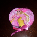  Barbie utazóbőröndje hajcsattoknak, Baba-mama-gyerek, Játék, Baba, babaház, Decoupage, szalvétatechnika, Barbizni szerető kislányok részére készítettem ezt a kedves bőröndöt, amelybe nemcsak babaruhákat le..., Meska