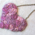 Szív medál, Ékszer, óra, Medál, Nyaklánc, Bross, kitűző, Varrás, Festett kenderből készült a medál...
Méret:6,5cmx8cm
A lánc hossza 80 cm., Meska