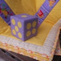 Patchwork játszószőnyeg, azaz óriási társasjáték dobókockával a legkisebbeknek, Baba-mama-gyerek, Játék, Gyerekszoba, Társasjáték, Patchwork takaró, ami egyben társasjáték is. Tartozéka egy kisgyermek-kézbe való szivacs-dobókocka, ..., Meska