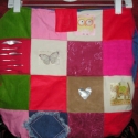 Rojtos hippi táska, Táska, Válltáska, oldaltáska, Decoupage, szalvétatechnika, Patchwork, foltvarrás, Patchwork stílusú hippi táska gazdag színösszeállításban
Mérete rojtok nélkül 40 x 40 cm
Pánt hossza..., Meska