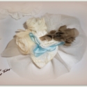 Vintage Wedding... Valami kék.... Hajdísz, bross, Ékszer, óra, Bross, kitűző, Hajbavaló, Ékszerkészítés, Varrás, Valami kék:
A régi időkben az igaz hitet, a tisztaságot és a hűséget jelképezte.

Új kollekcióm dara..., Meska
