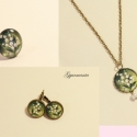 Gyöngyvirág - nyaklánc, vintage jellegű, bronz alapon, Ékszer, óra, Nyaklánc, Ékszerkészítés, A Tavasz szerelmeseinek készült ez a csodaszép gyöngyvirágos nyaklánc. 2.5 cm-es üveglencsével készü..., Meska